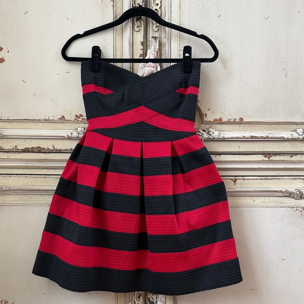 BCBGMaxAzria Strapless Black and Red Pleated Kids Dress